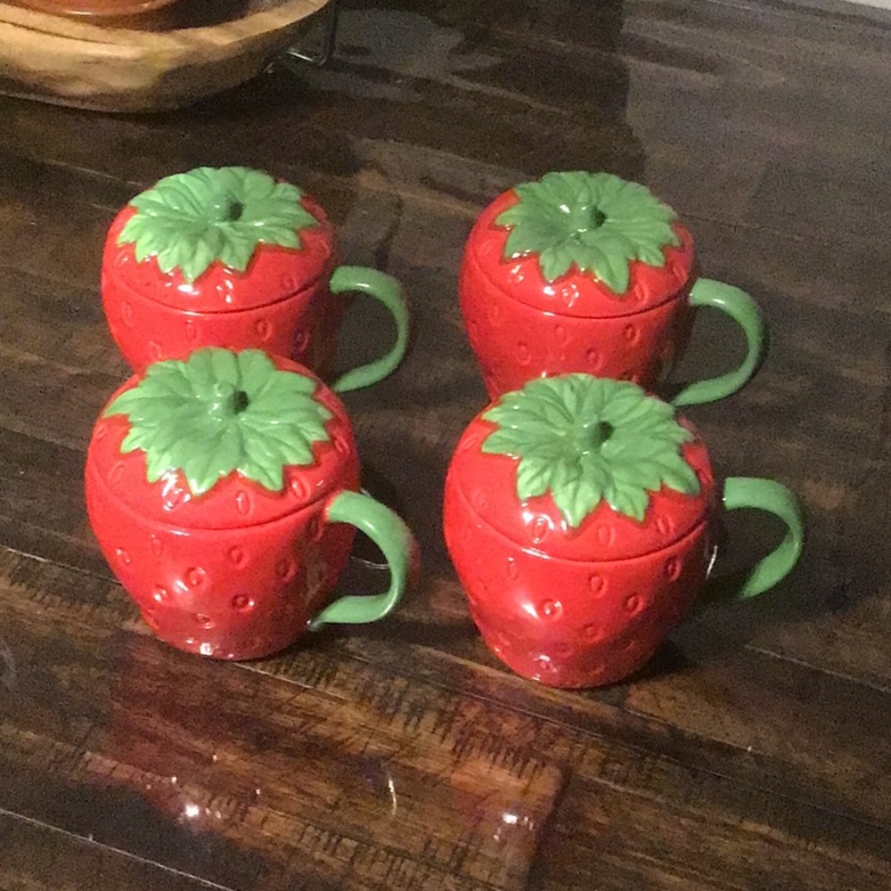 Strawberry Design Ceramic Mugs - Set of 4